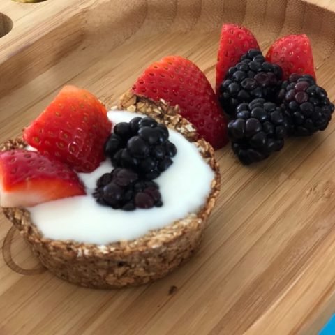 Capacillos de granola con yoghurt