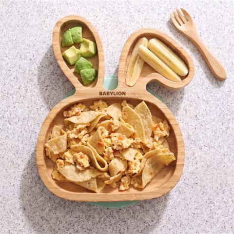 Migas suaves de tortilla con huevo